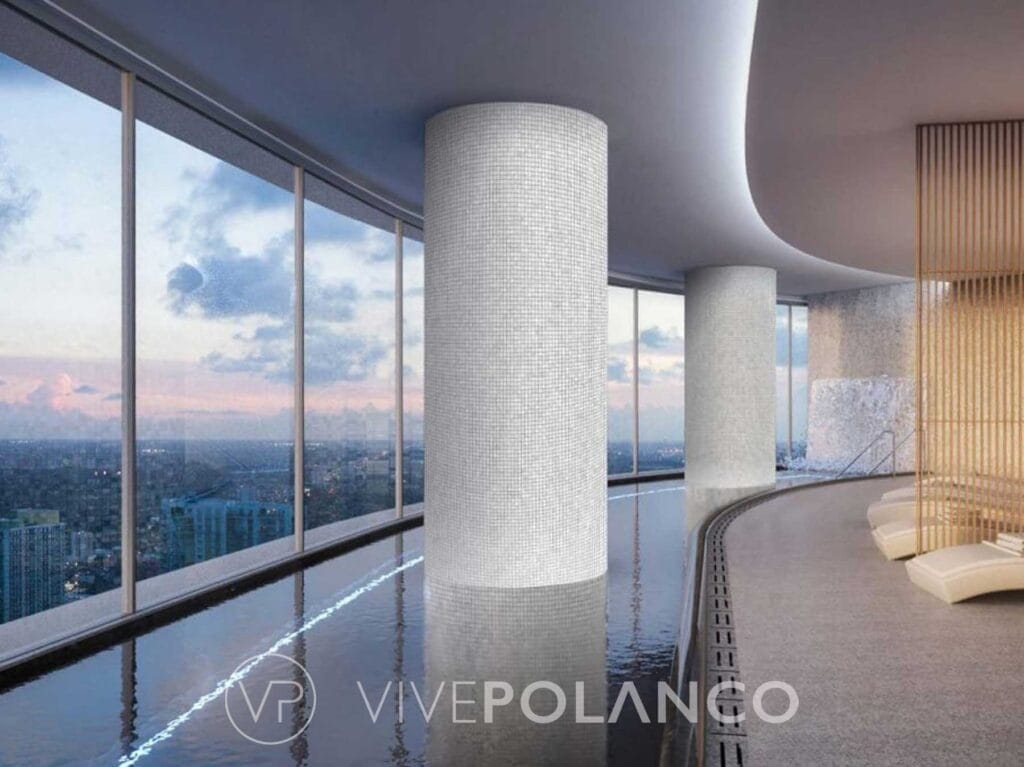 Piscina infinity y spa con columna de mosaico en Aston Martin Residences, ventanales con vista panorámica en Aston Martin Miami, Polanco