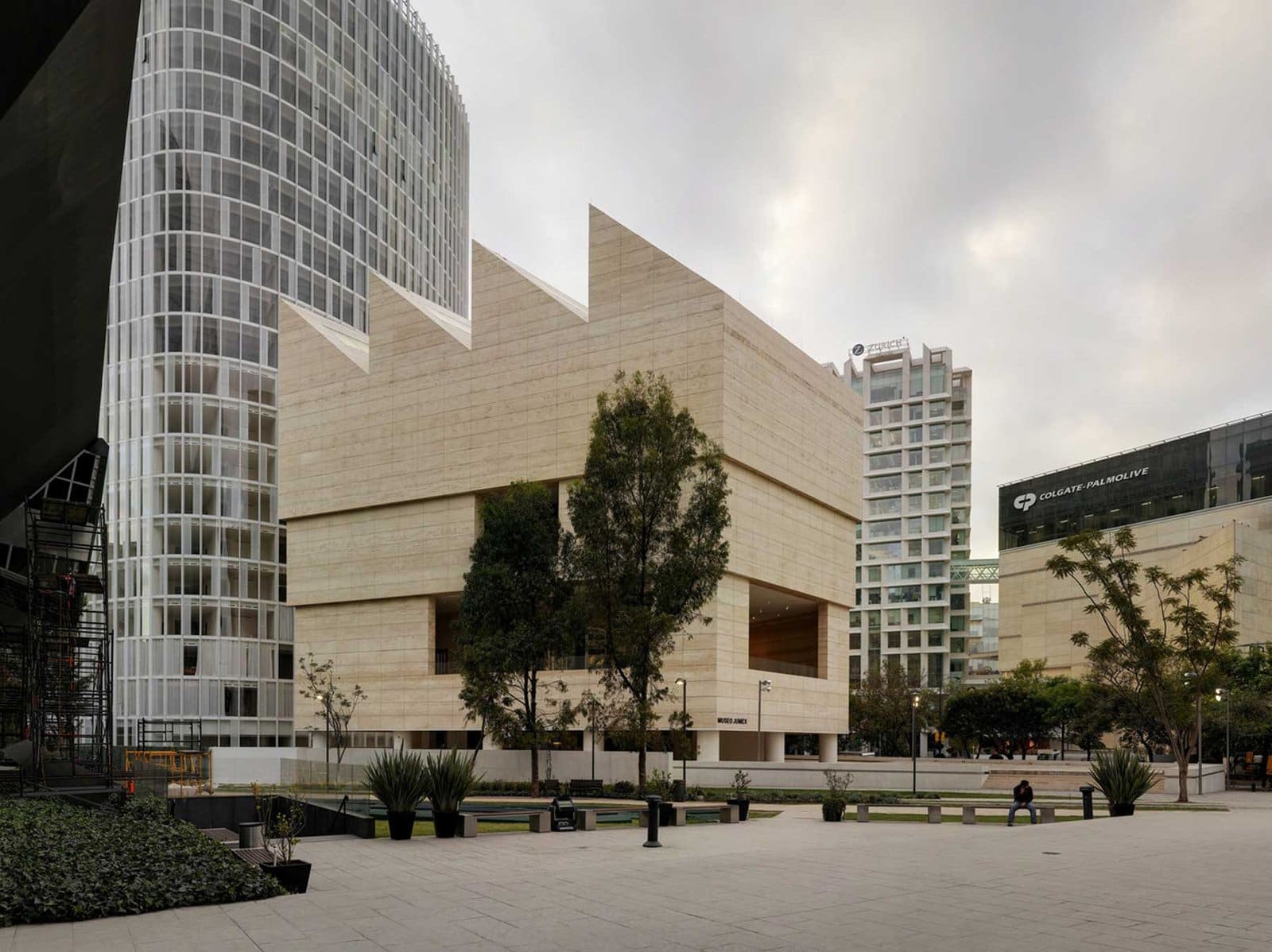 Fachada moderna del Museo Jumex en Nuevo Polanco