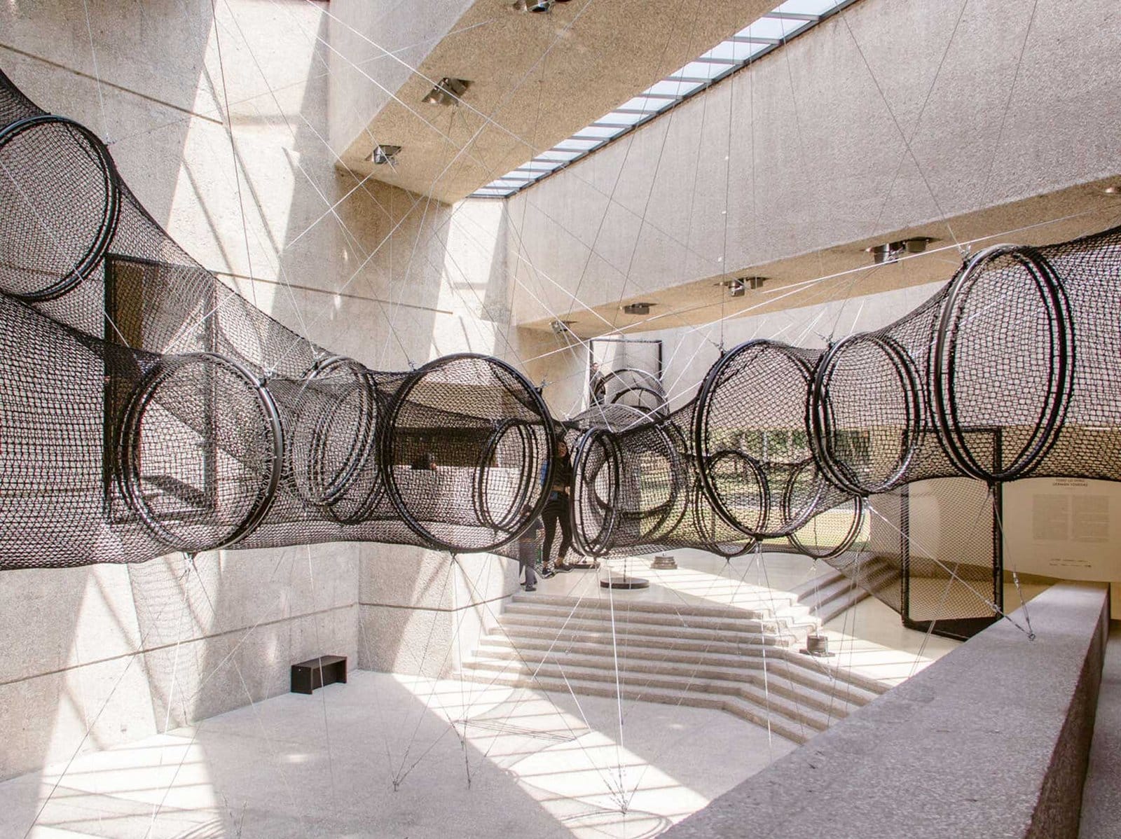 Obra de arte contemporáneo en el Museo Tamayo Polanco
