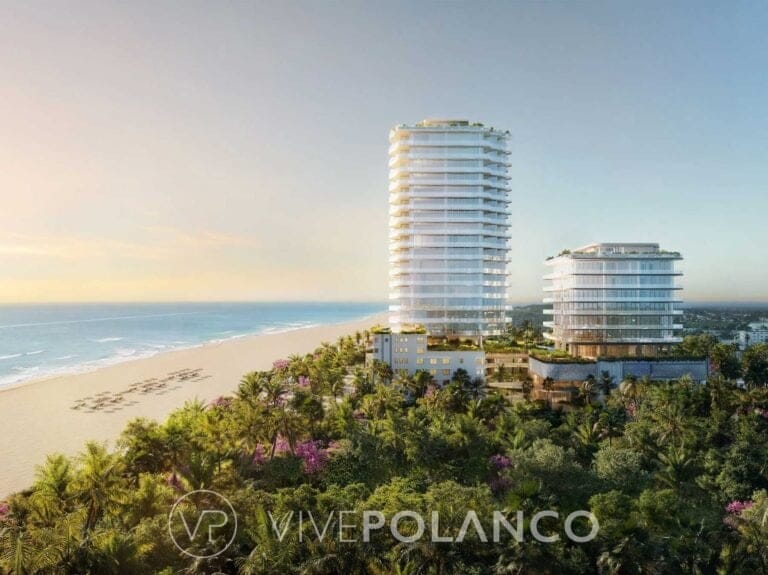 Vista aérea de torres residenciales modernas junto a playa con vegetación tropical y océano azul en Ocean Terrace Residences, Polanco
