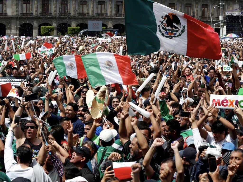 Aficionados celebrando el Mundial 2026 en México