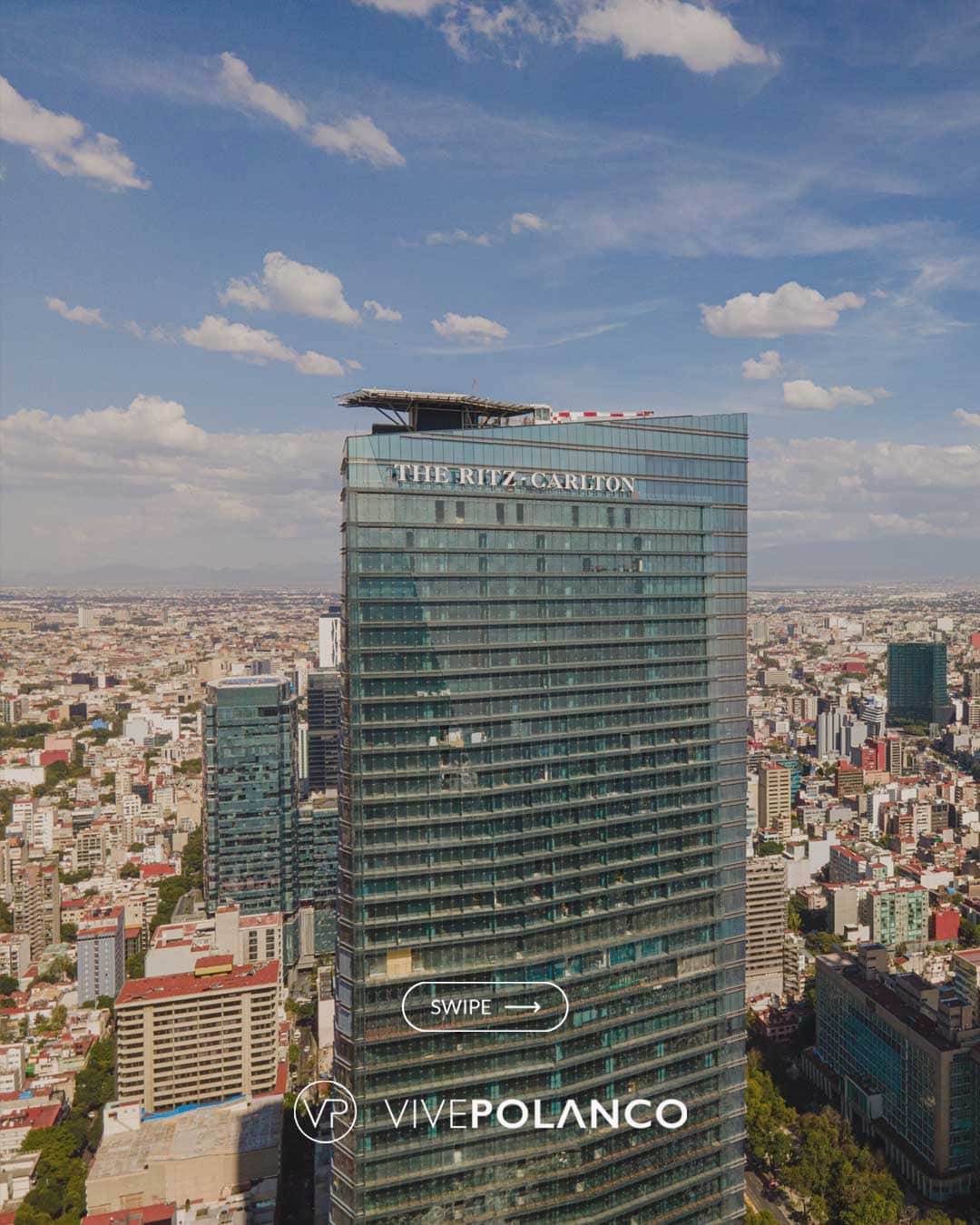 Torre residencial de ultra lujo en Polanco con fachada de vidrio y terrazas