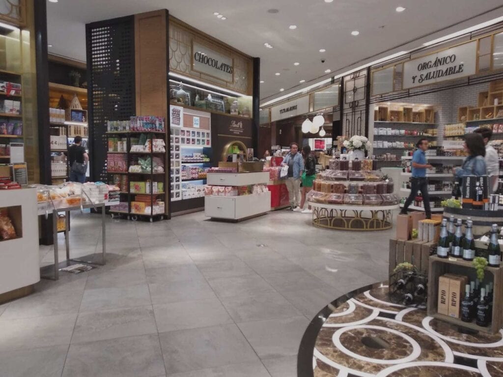 Upper floors fashion and lifestyle department at Palacio de Hierro Polanco