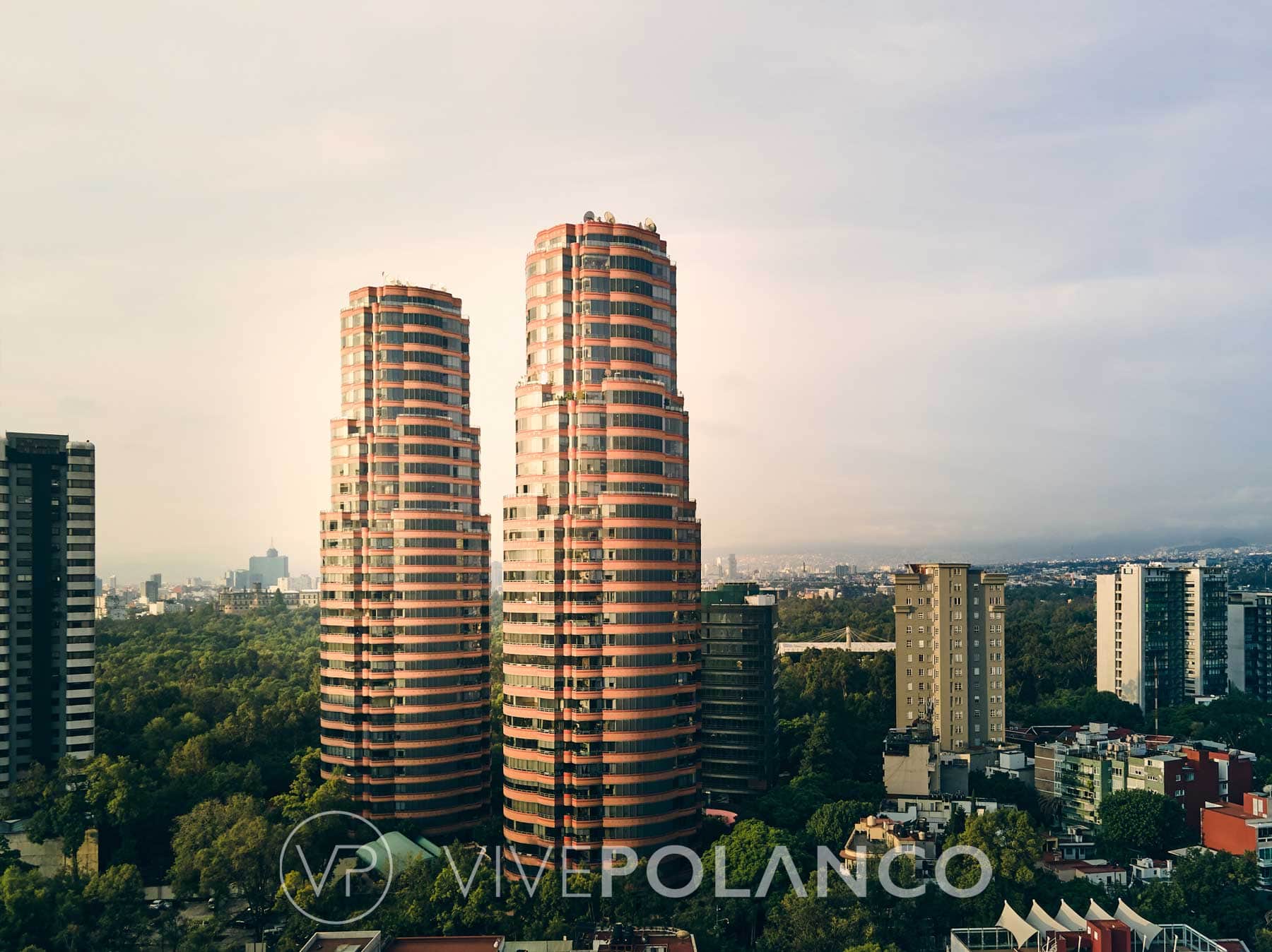 Las dos torres gemelas de Rubén Darío 115, conocidas como Residencial del Bosque, en Polanco