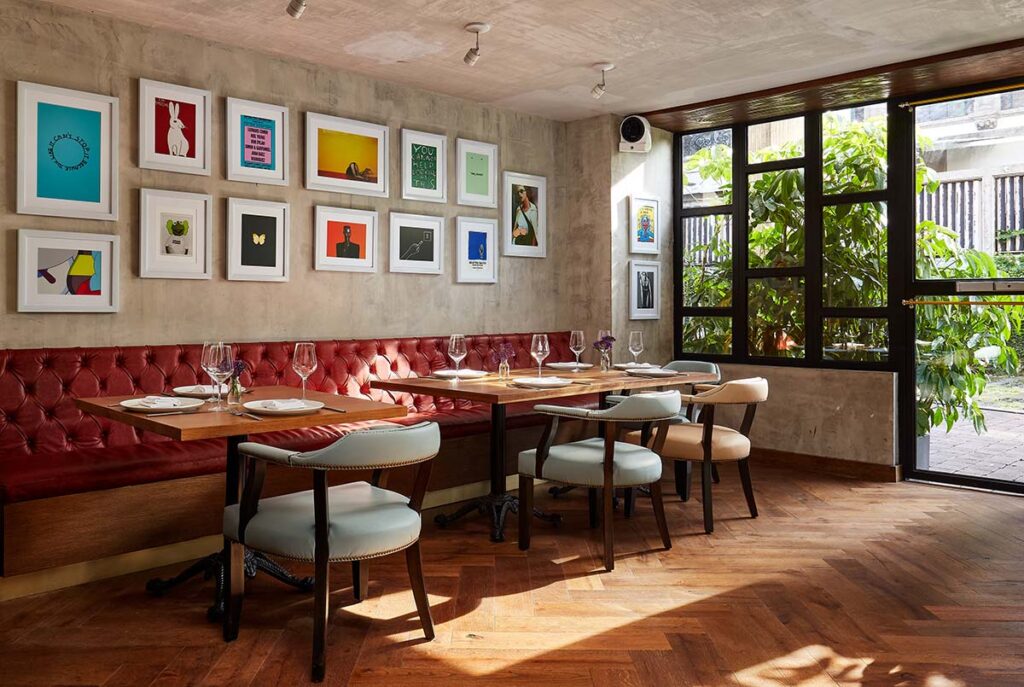 Interior de DANTE Brasa y Fuego en Polanco, publicado en The VIVE Guide