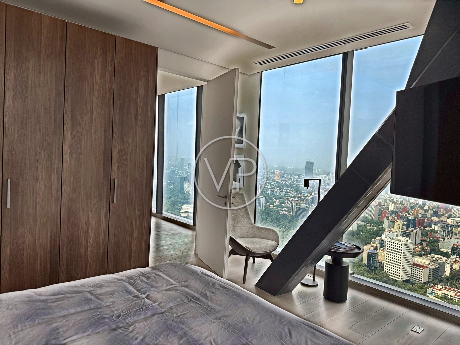 Recámara y clóset, Residencia 5404 en renta, The Ritz-Carlton Residences, Mexico City
